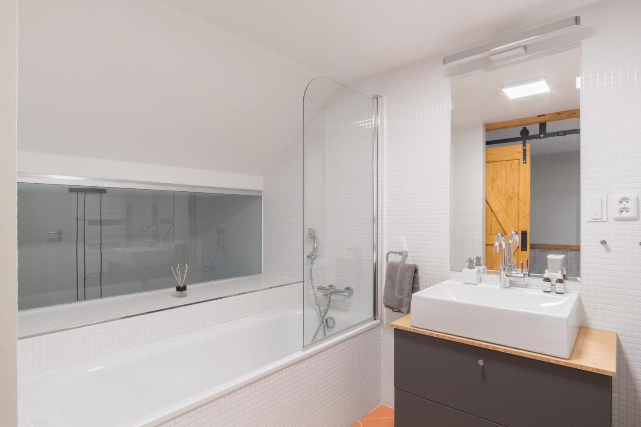 Days - Loft - Parking - 4 Min Wenceslas Sq Apartmán *